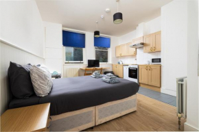 Large Studio on Finchley Road 10